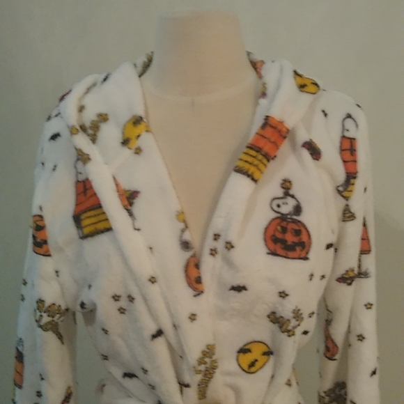 Berkshire Intimates & Sleepwear Berkshire Snoopy Halloween Great
